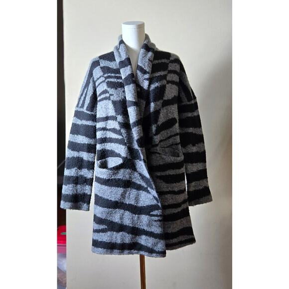 RD Style Brand  Size XS Women's Cardigan Fleece Long Gray Black Zebra Stripe - Picture 7 of 8